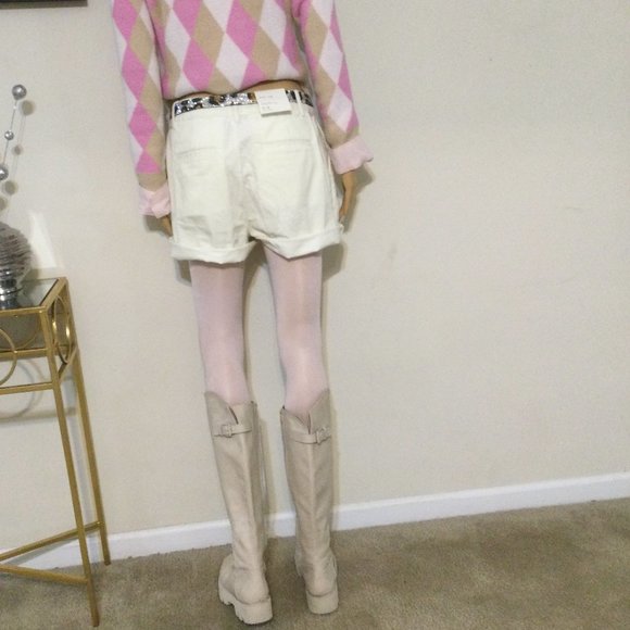 SIZE 8 WINTER WHITE CUT OFF CORDUROY SHORTS - Picture 5 of 9